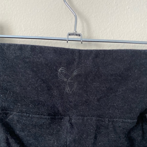 Aritzia | EUC Tna Mid-Rise Gray Leggings Size Medium - Picture 4 of 5